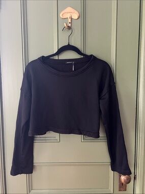 Koral Black Cropped Crew Sweatshirt